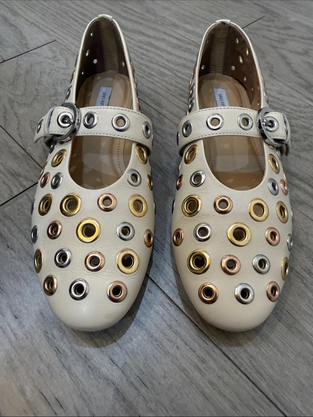 Saks Fifth Avenue Cream  Flats with Multitone Grommets
